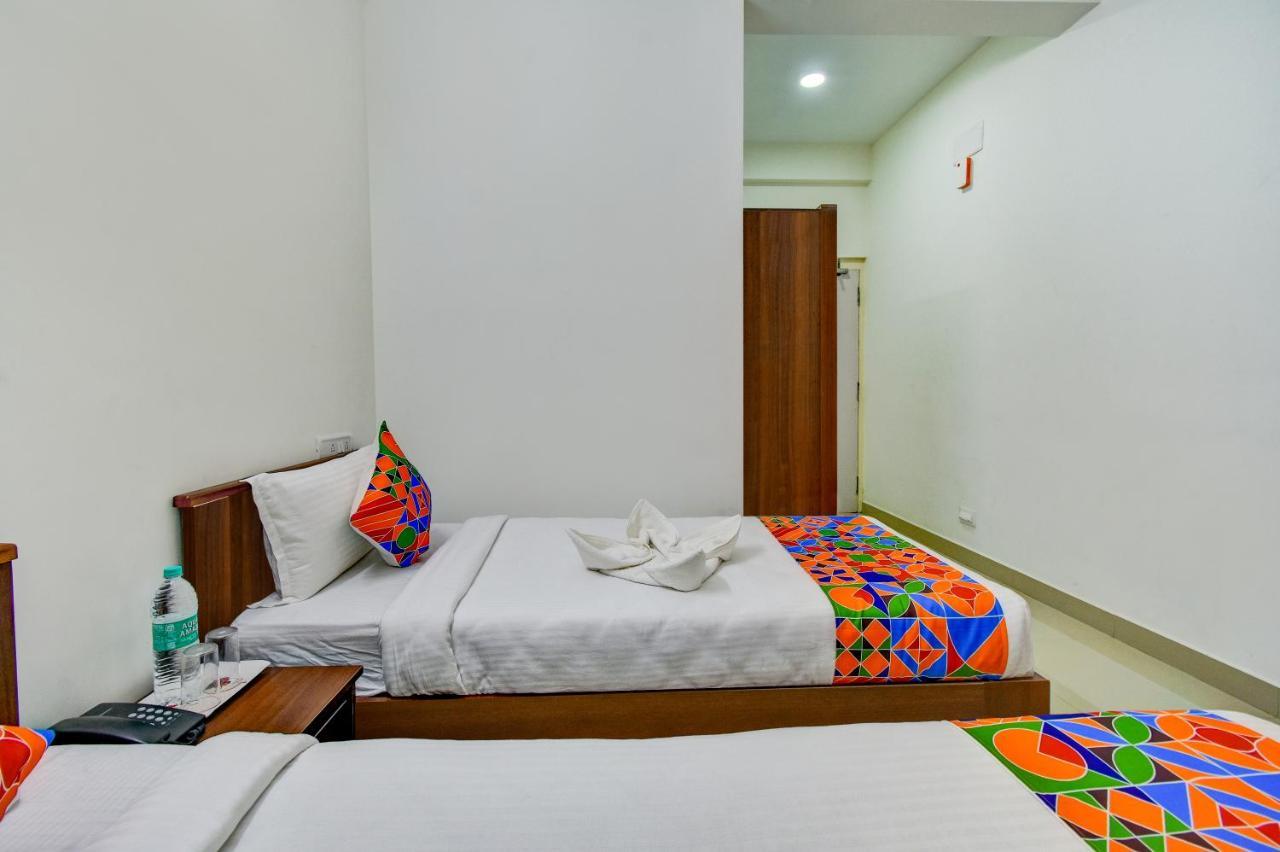 Fabexpress Pas Residency - Nr Marina Beach Chennai Exterior foto