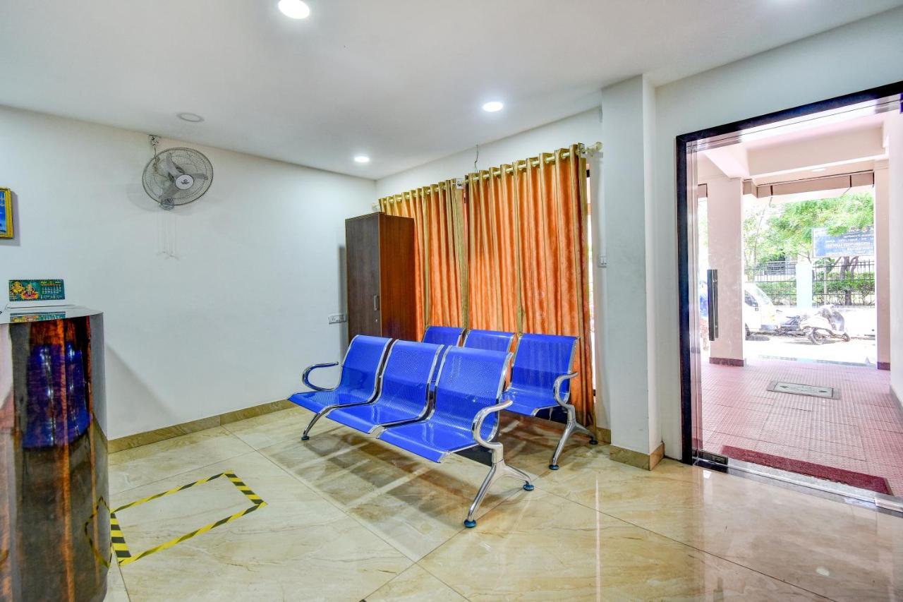 Fabexpress Pas Residency - Nr Marina Beach Chennai Exterior foto